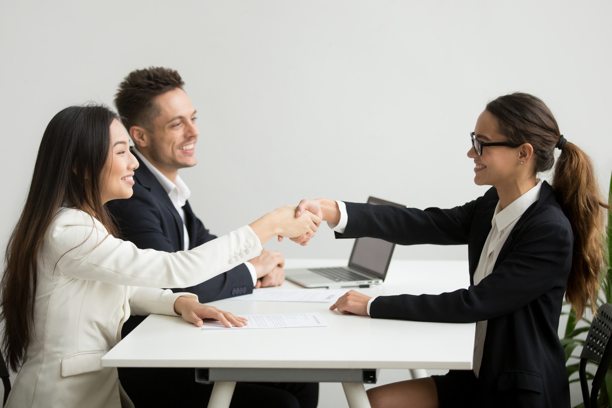 Cara Membuat CV Menarik dan Berjaya dalam Wawancara: Tips Sukses Memasuki Dunia Kerja